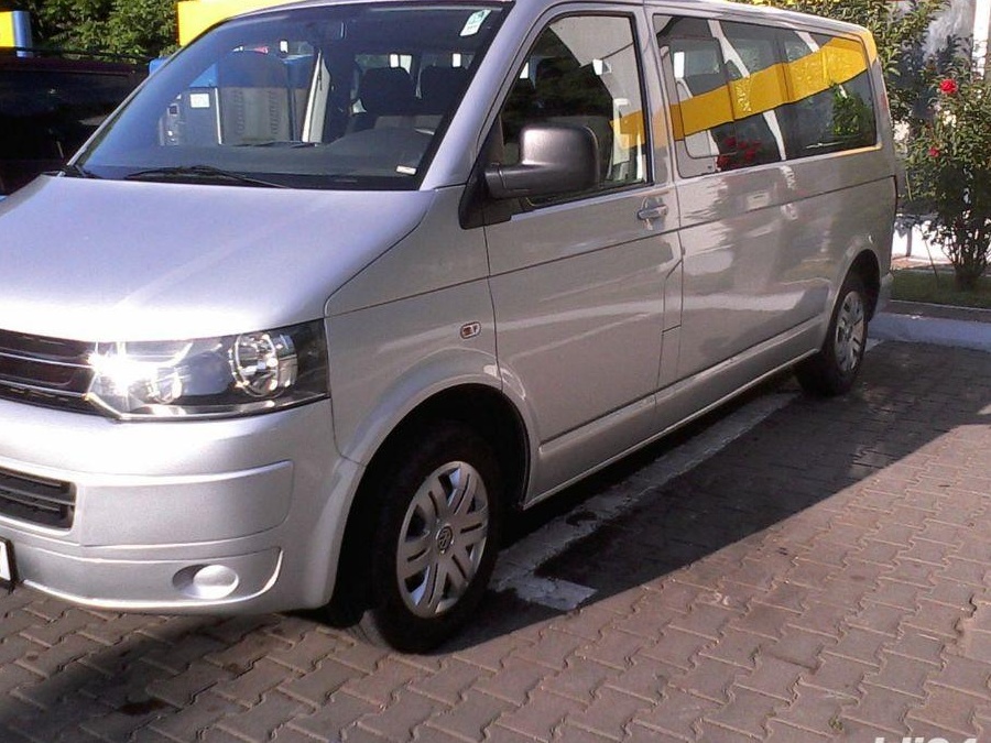 TRANSPORT PERSOANE INCHIRIERI AUTO 8+1 CU SAU FARA SOFER IN SISTEM RENT-A-CAR