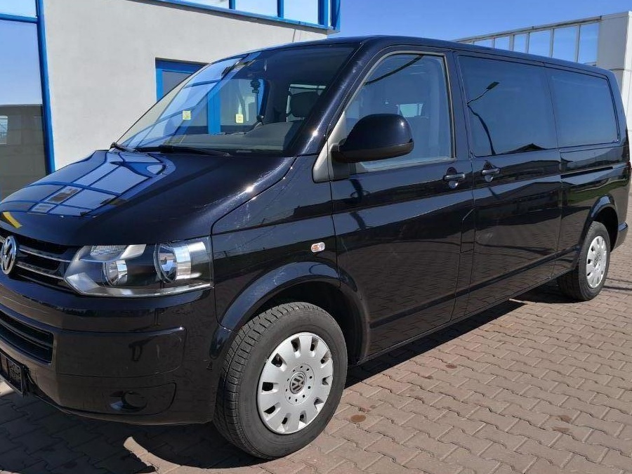 TRANSPORT PERSOANE INCHIRIERI AUTO 8+1 CU SAU FARA SOFER IN SISTEM RENT-A-CAR