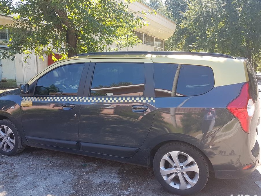 Transport persoane , Transfer Aeroport, Servicii Taxi