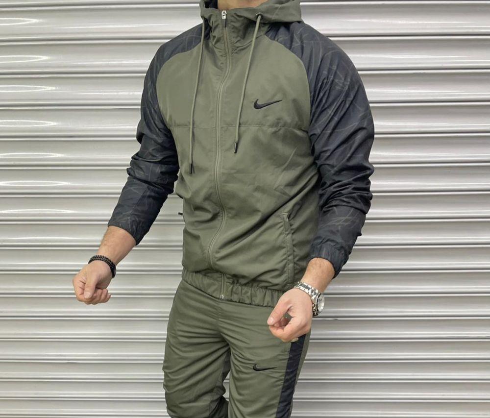 Trening NIKE Model NOU 2022 din Fâș l Trening Baieti / Barbati