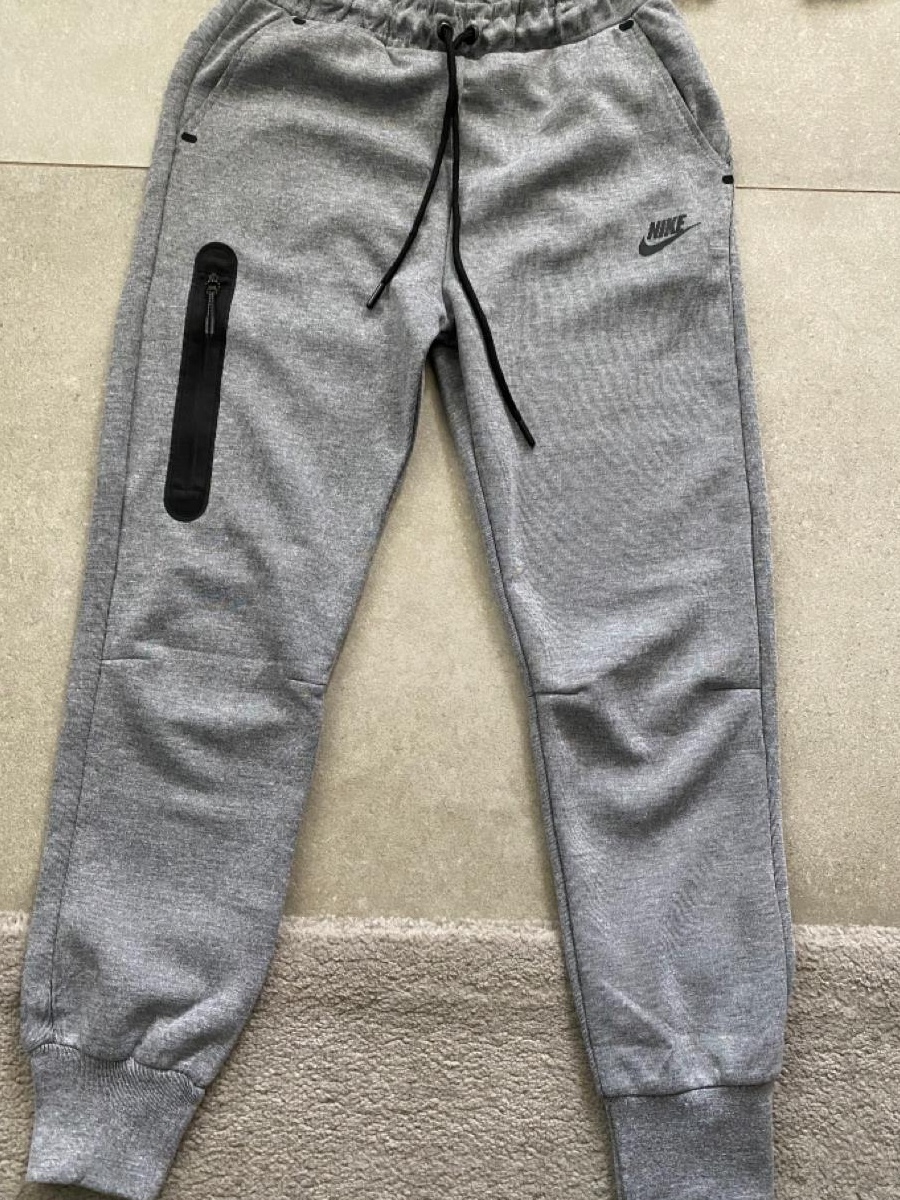 Trening Nike Tech Fleece  M
