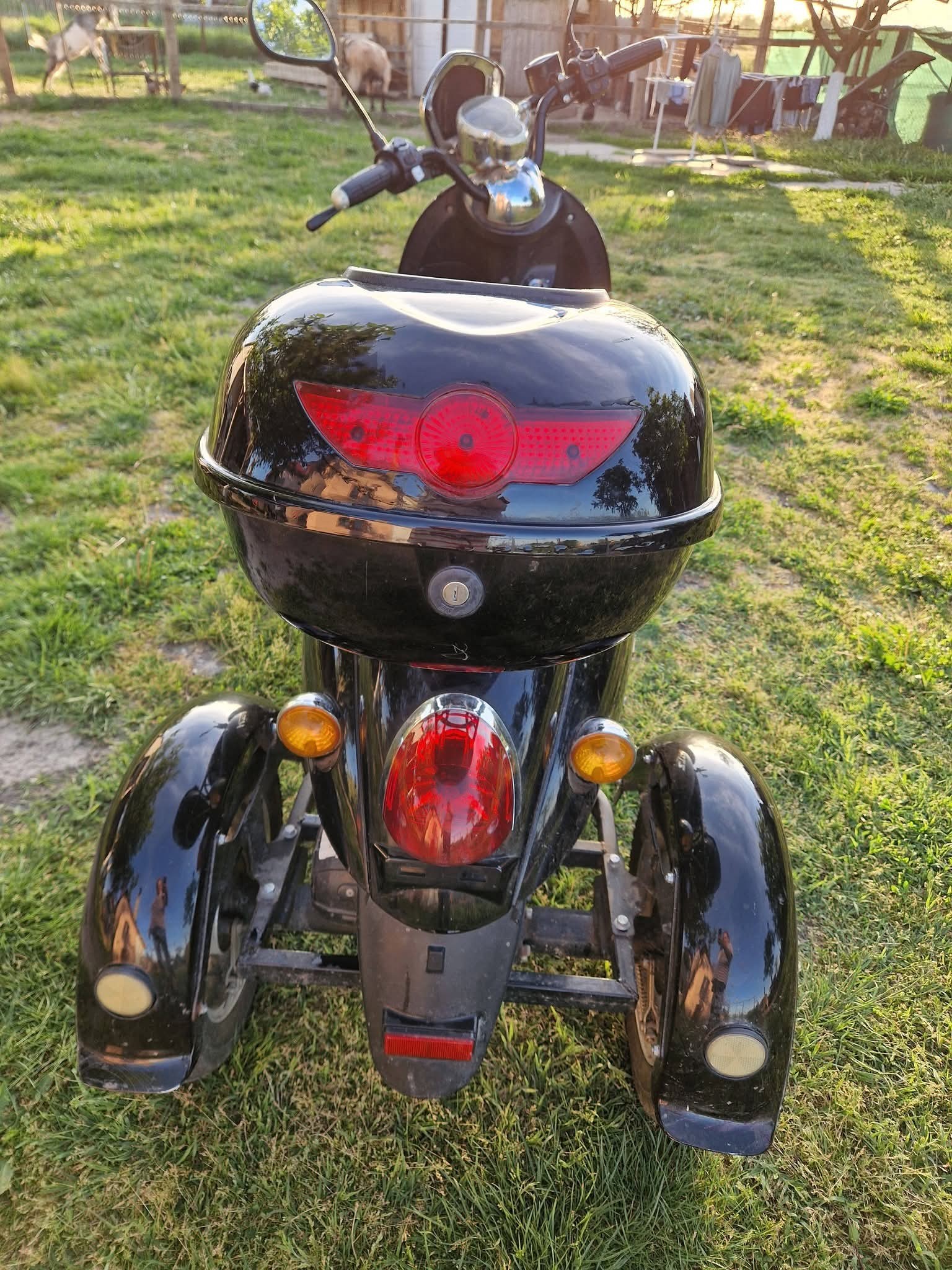 Tricicletă electrică