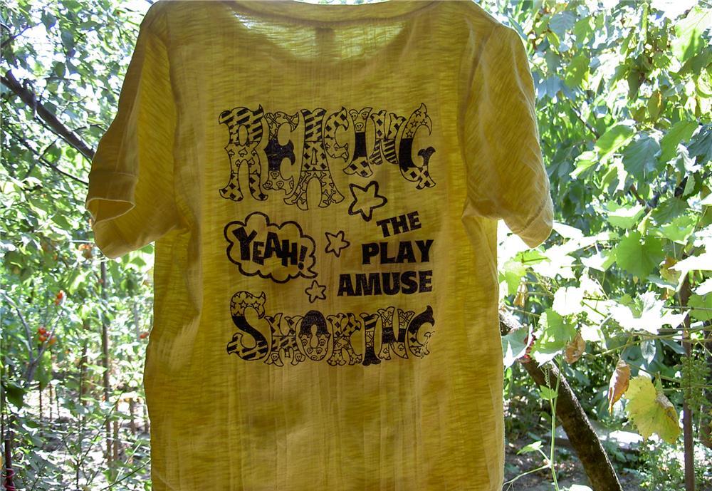 tricou galben creponat cu imprimeu M
