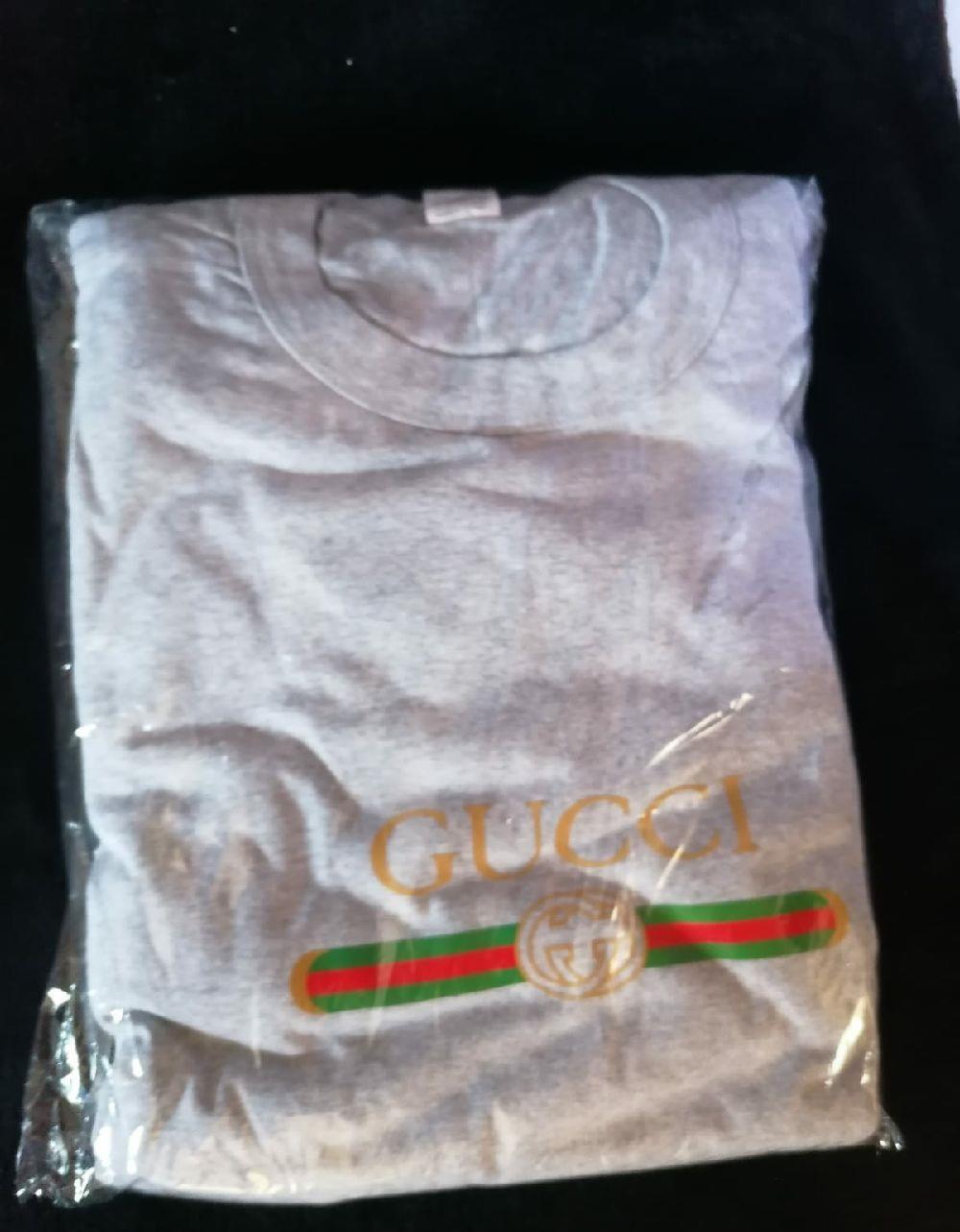 Tricouri dama de firma diferite modele si pantaloni scurți mărimi s , M , L , XL  , XXL