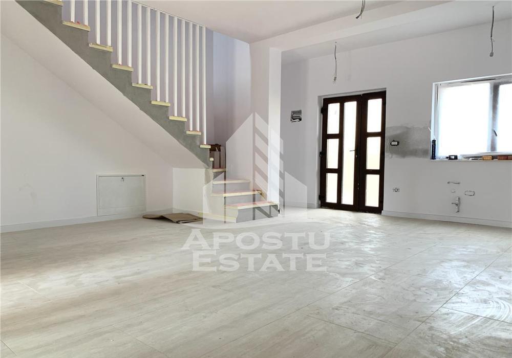 Triplex cu 3 camere, Dumbravita