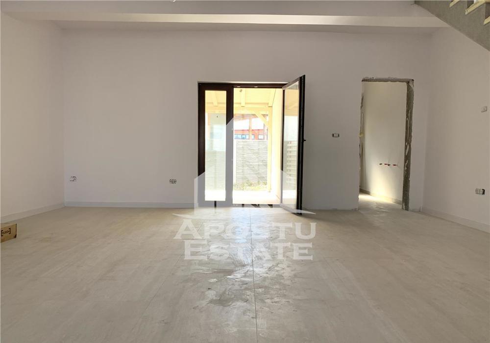 Triplex cu 3 camere, Dumbravita