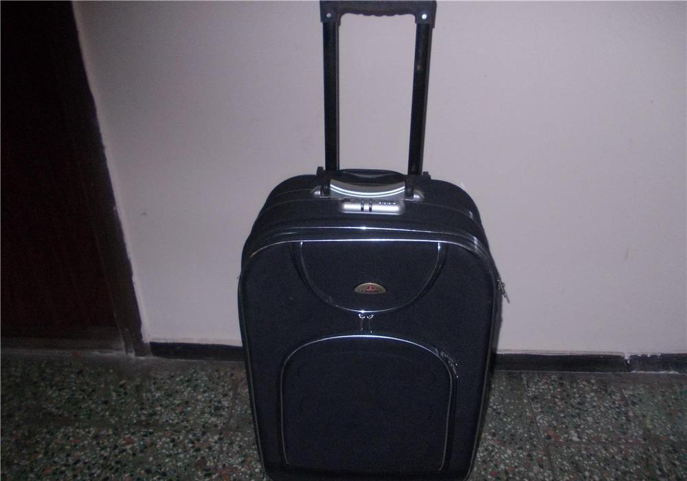 Troler extensibil 70/45 stare excelenta,8 roti bune,fermoare functionale,VALIZA GEAMANTAN