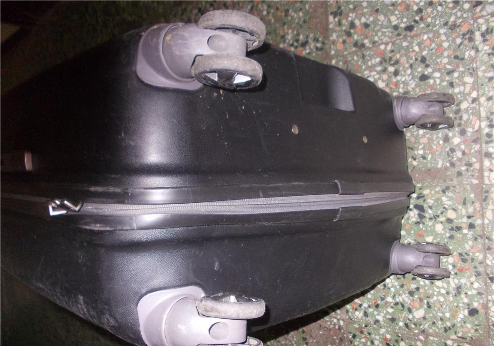 Troler mare 80/55 Tripp Anglia,mobilitate excelenta cu 4 roti ce se rotesc la 360 grade,material ABS