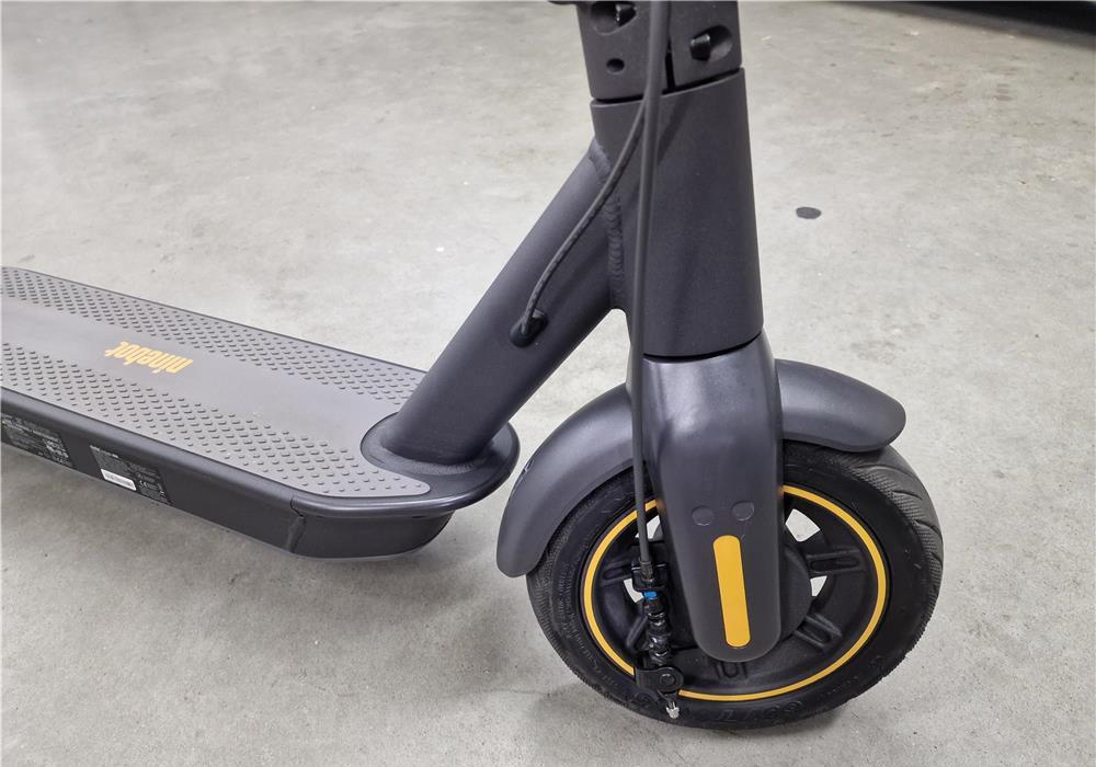 Trotineta electrica Ninebot by Segway KickScooter MAX G30E II