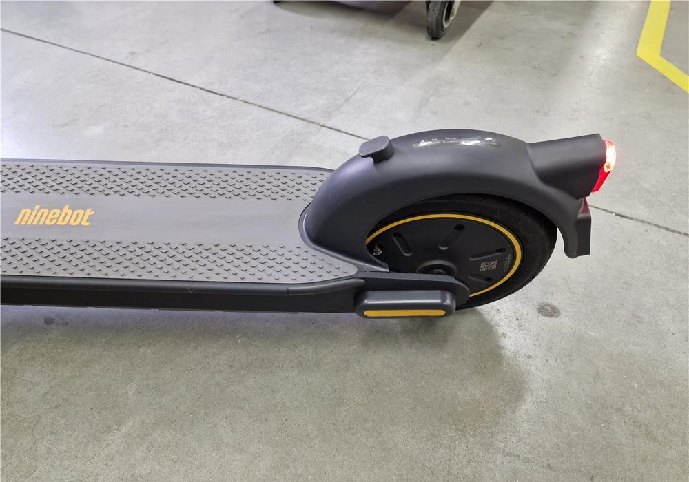 Trotineta electrica Ninebot by Segway KickScooter MAX G30E II