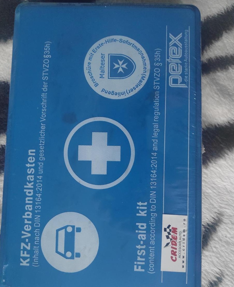 Trusa prim ajutor auto