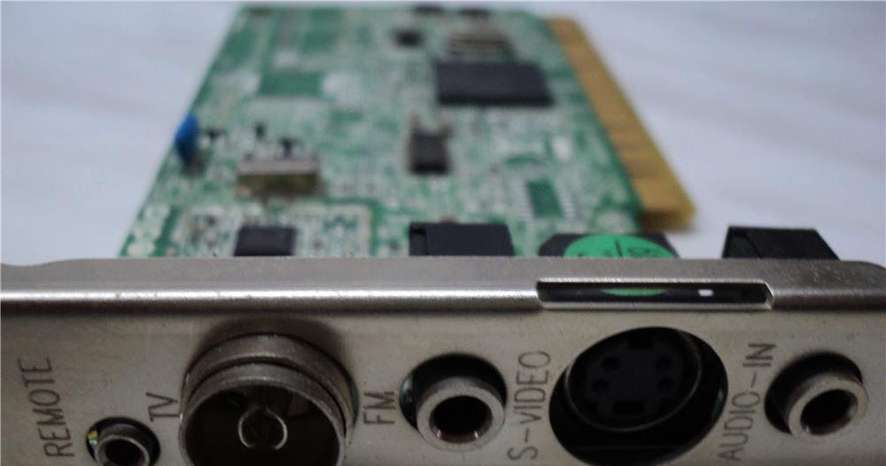 Tuner TV-FM AverMedia Super M135AF PCI DK BG FM