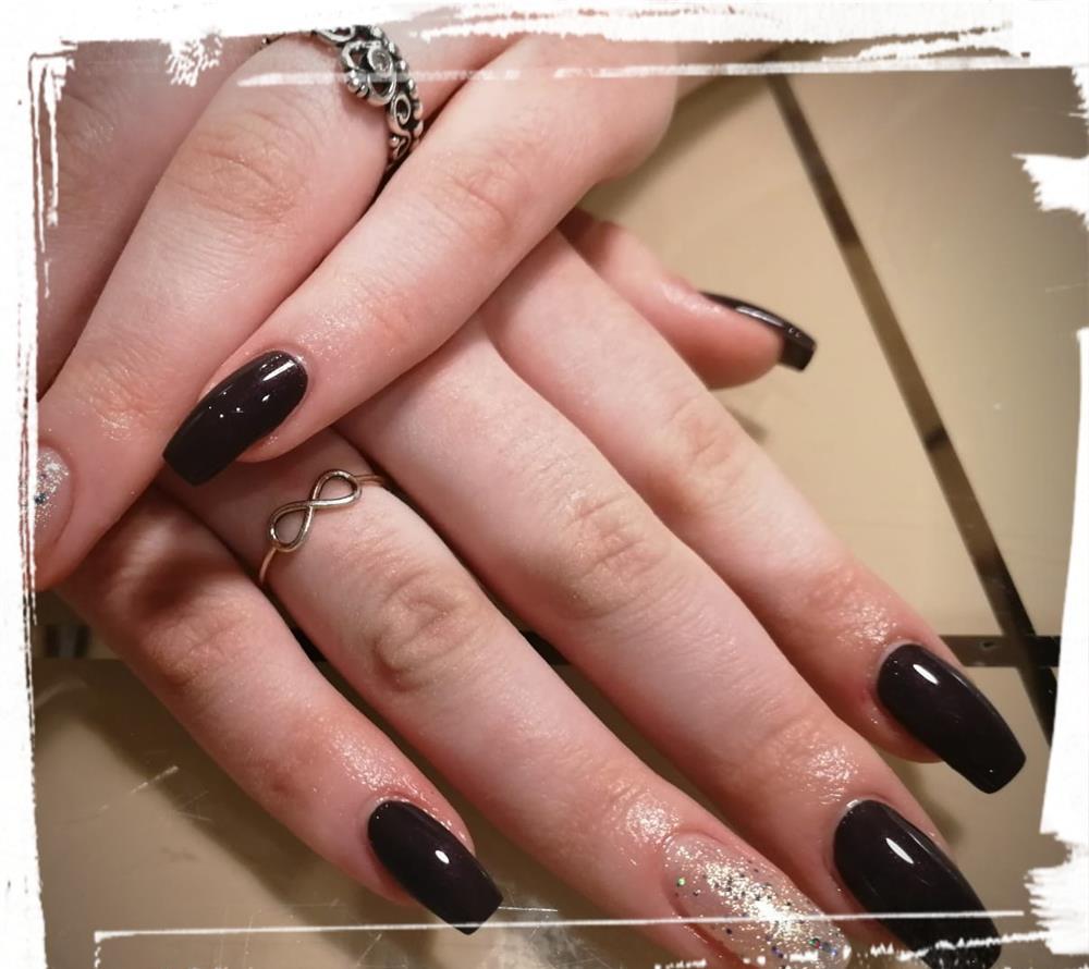 Unghii false cu gel / Mani / Pedi semi / gel la domiciliul clientei in București!