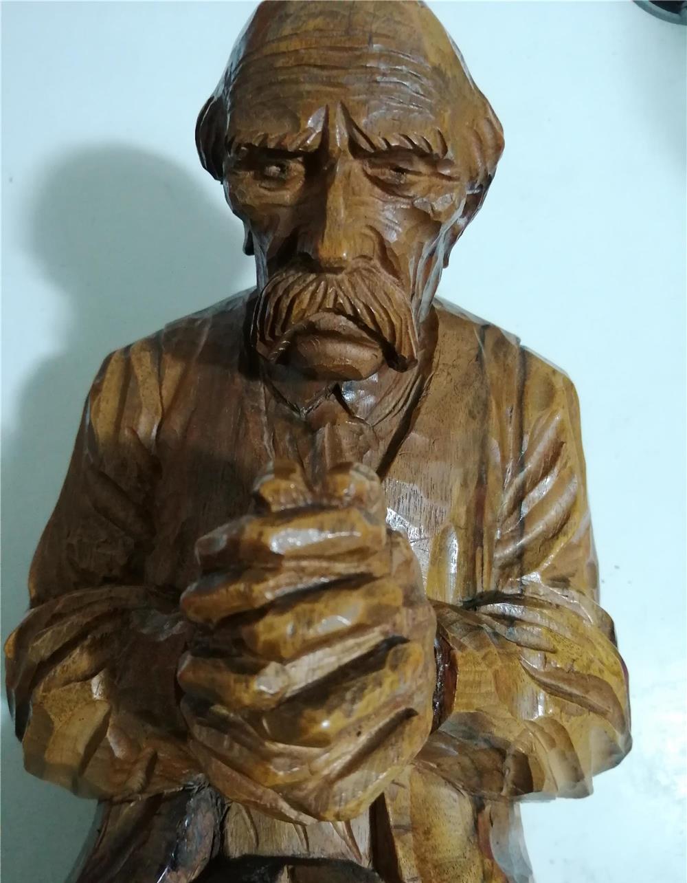 unicat statueta din lemn, sculptat de sculptorul vestit din Reghin, Csorvassy Istvan
