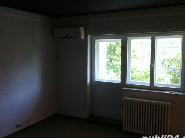 Unirii, Splaiul Independentei. Exim Bank, Spring Time Proprietar ofer spre inchiriere 110 mp birouri