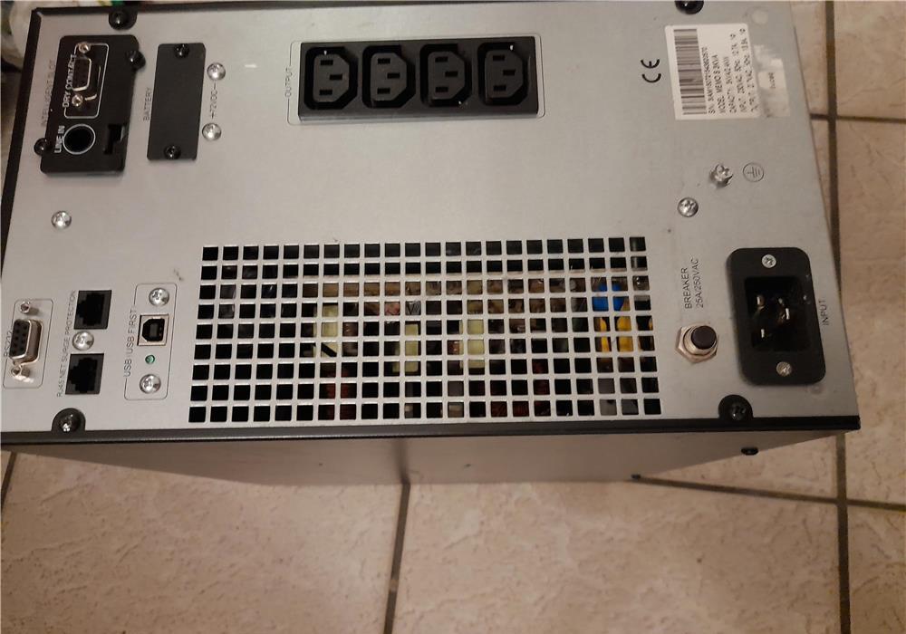UPS/Invertoare de curent putere intre 2400W - 3240W Riello/K-Star/G-Tec,Tecnoware sinus pur