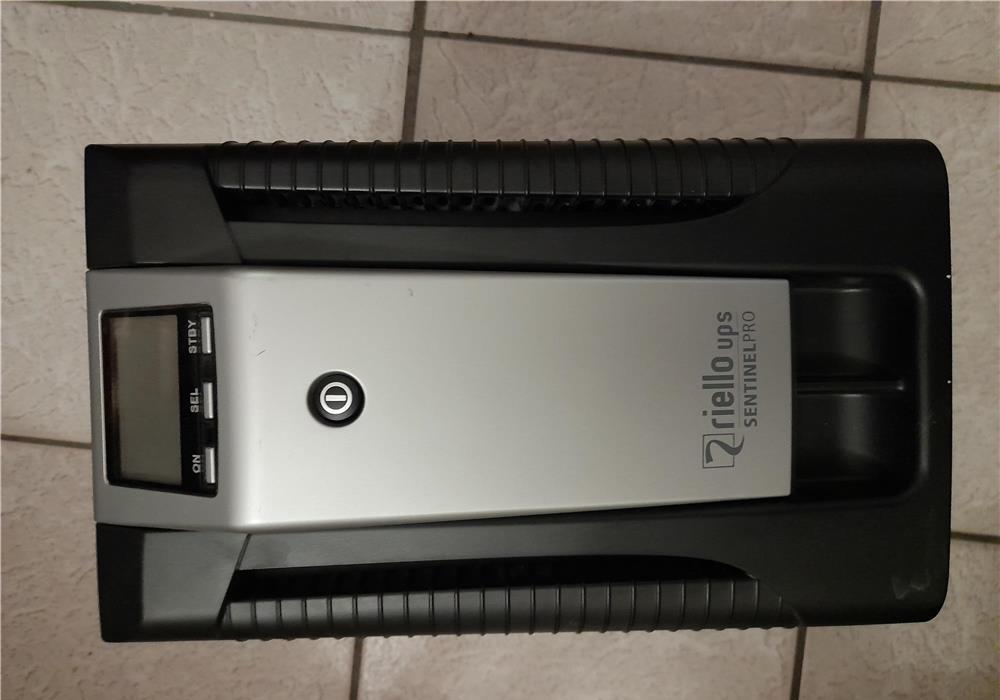 UPS/Invertoare de curent putere intre 2400W - 3240W Riello/K-Star/G-Tec,Tecnoware sinus pur