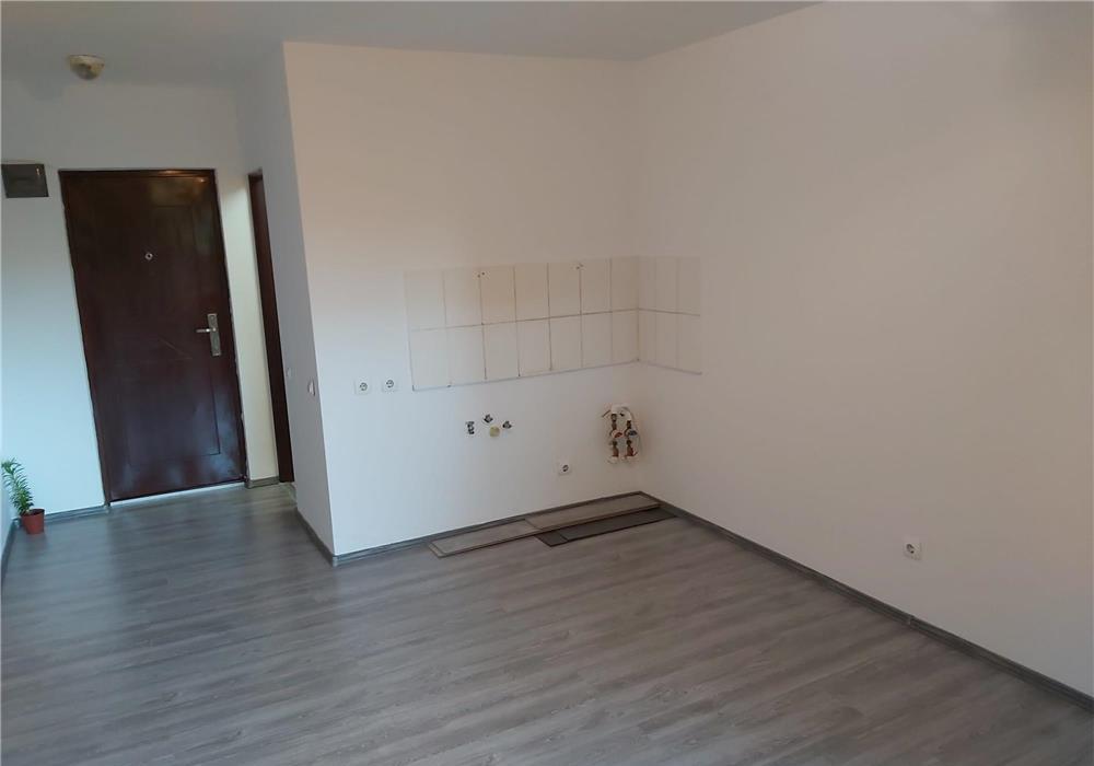 URGENT-Vand-SCHIMB cu Auto Garsoniera, 21 mp, Parter/4, Mihai Bravu / Teleajen