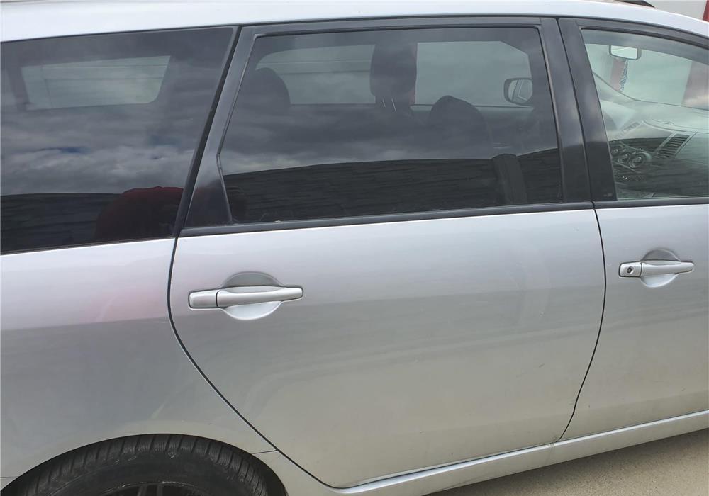 Usa dreapta spate MITSUBISHI GRANDIS an 2006