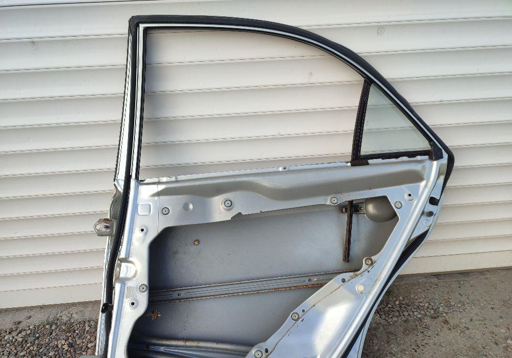 usa spate dreapta mazda 6 sedan