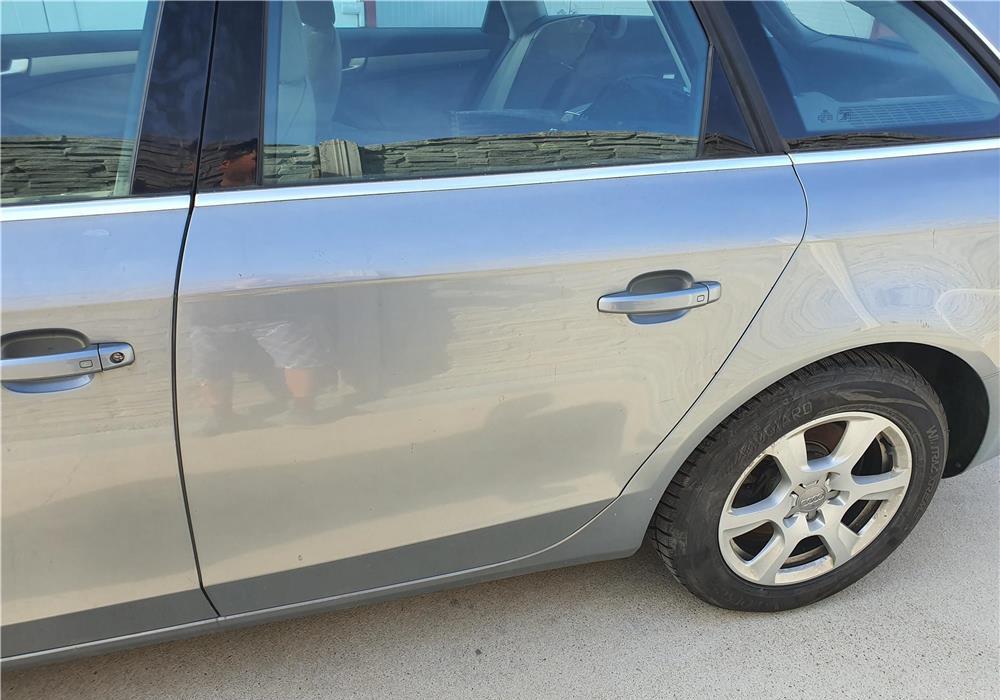 Usa stanga spate AUDI A4 B8 combi 2011