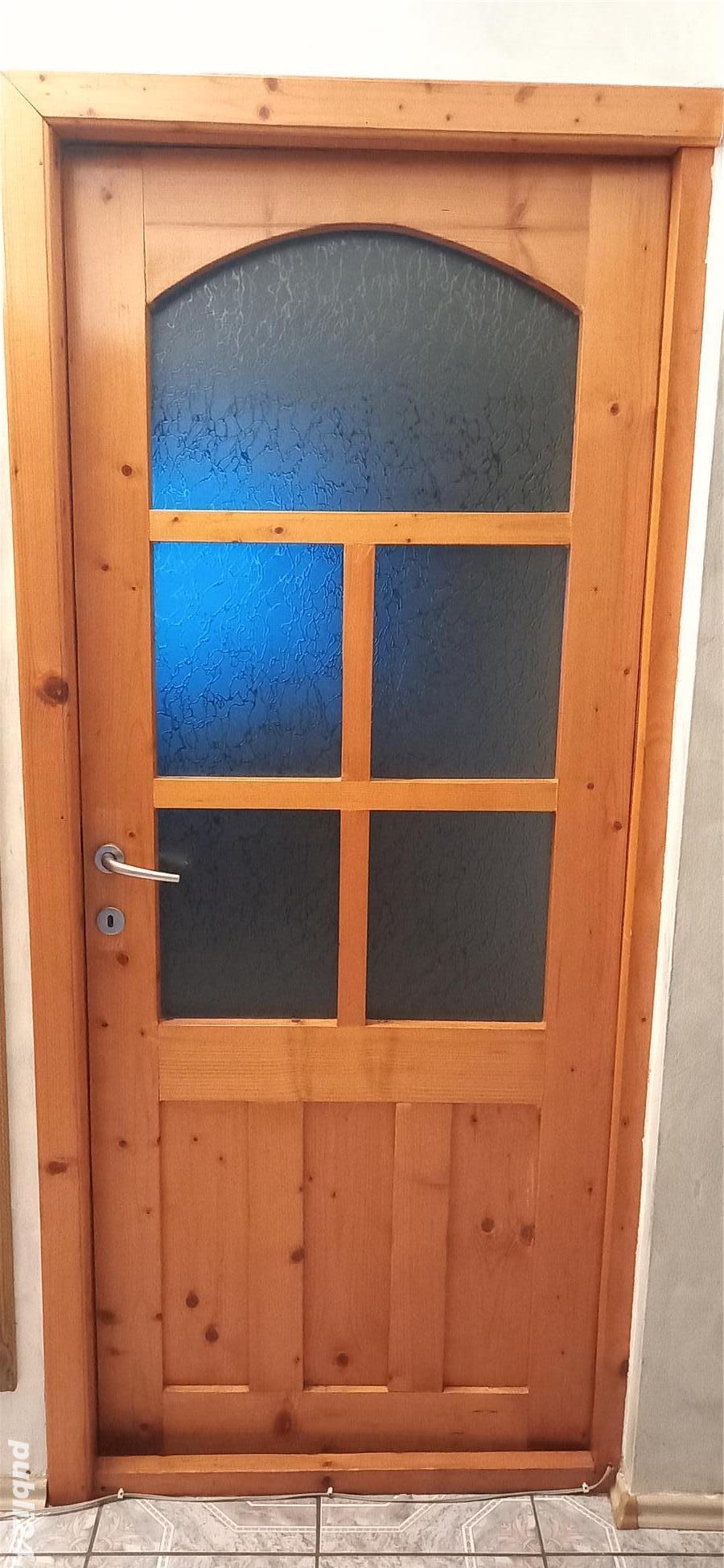 Usi de lemn de interior
