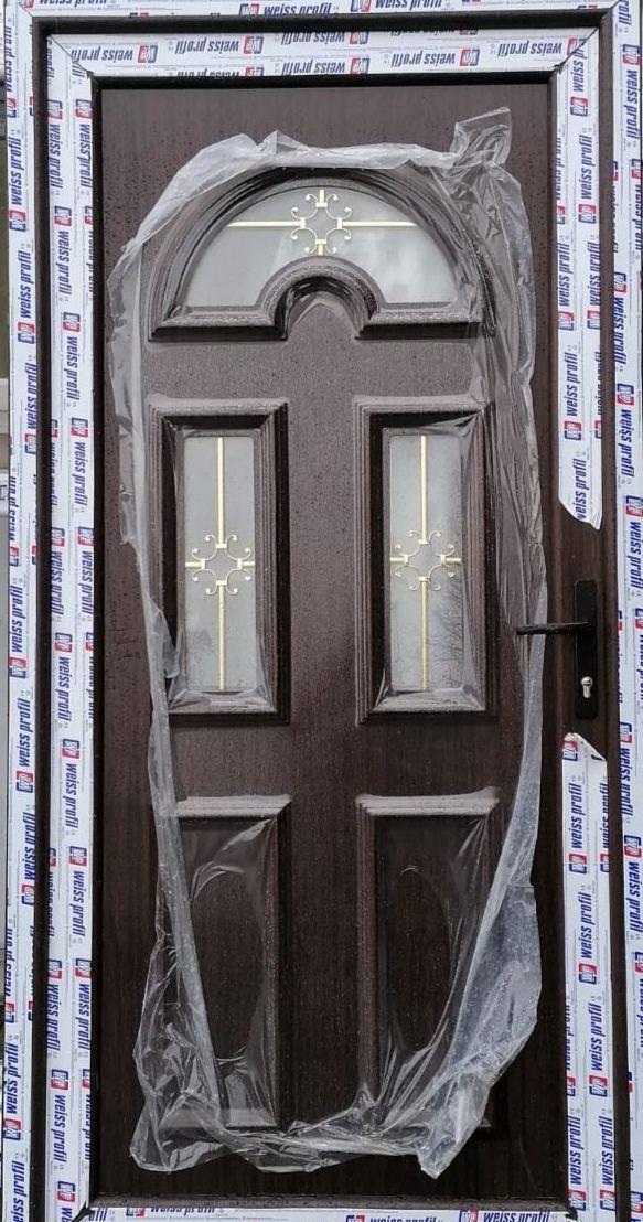 Uși Pvc cu panel ornament