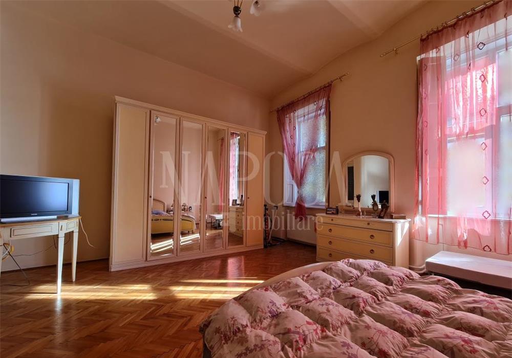 VA2 115895 Apartament cu panorama spre Piata Unirii si malul Crisului Repede, localizat in inima ora