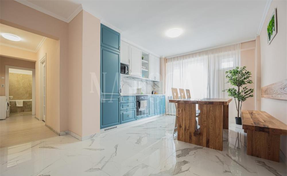 VA4 116196 Apartament cu 4 camere, spatios, cu panorama, in zona Lotus Nufarul Oradea.
