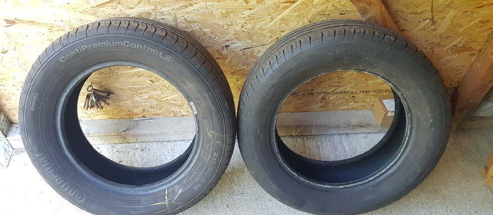 Vand  2 anvelope Continental vara