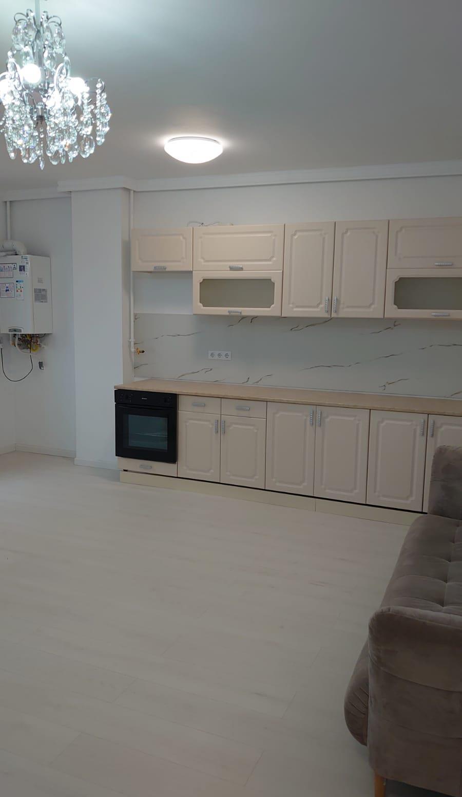 Vând 2 camere etaj 3 cu CF , bloc nou strada Valea Gârbăului în spate la Vivo.