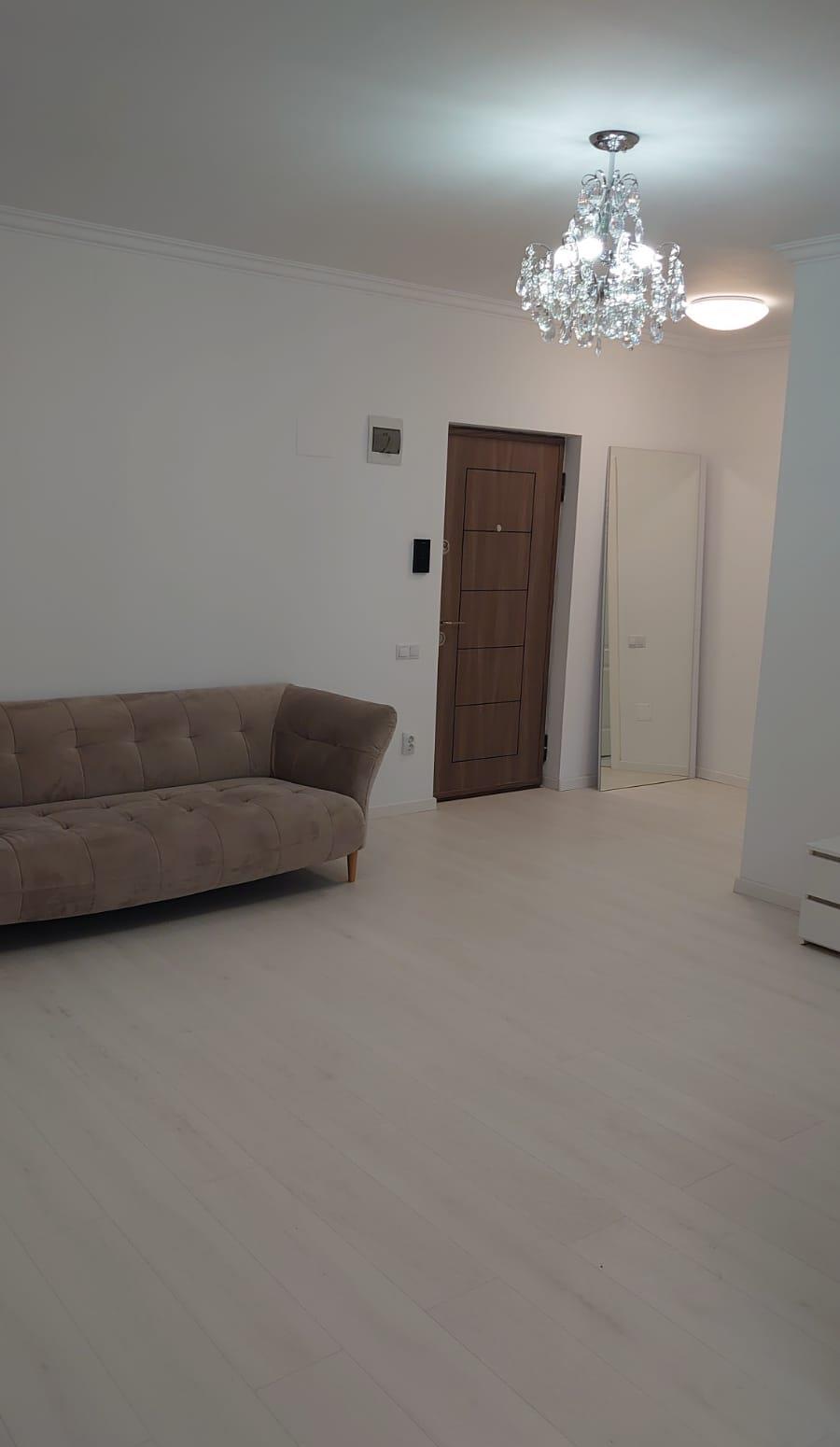 Vând 2 camere etaj 3 cu CF , bloc nou strada Valea Gârbăului în spate la Vivo.