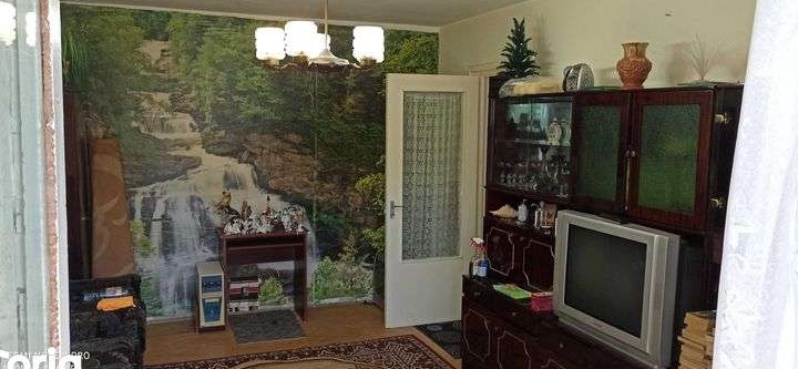 vând 3 camere - ozana