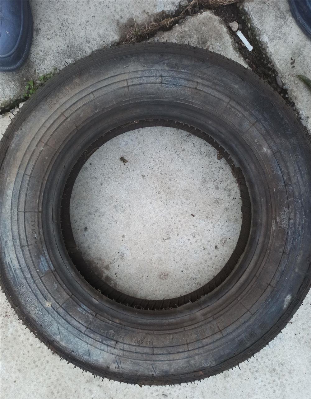 vand 4 cauciucuri auto