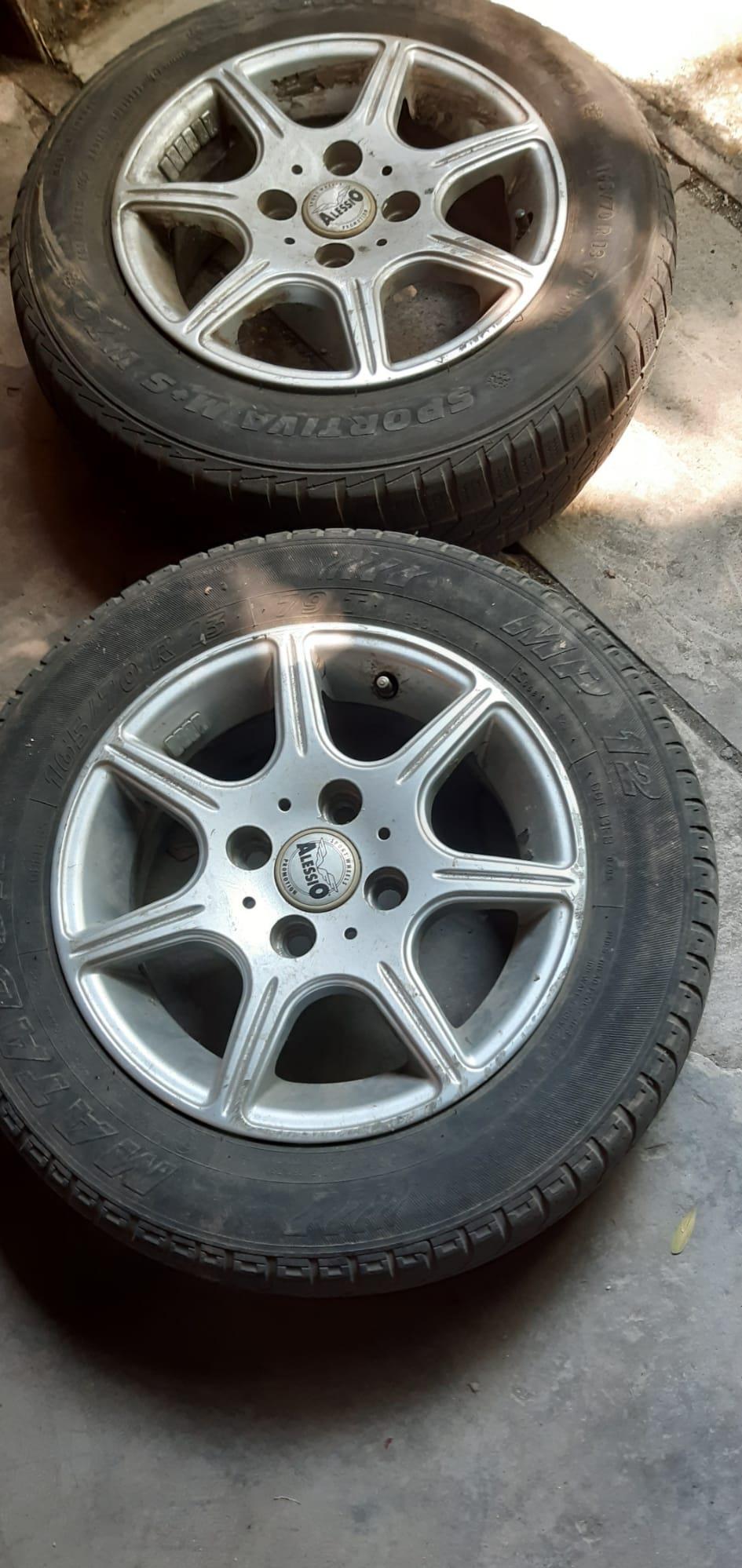 Vand 4 jante 165/70 R13 + cauciucuri M+S