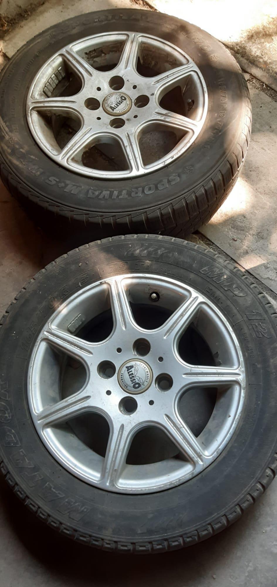 Vand 4 jante 165/70 R13 + cauciucuri M+S