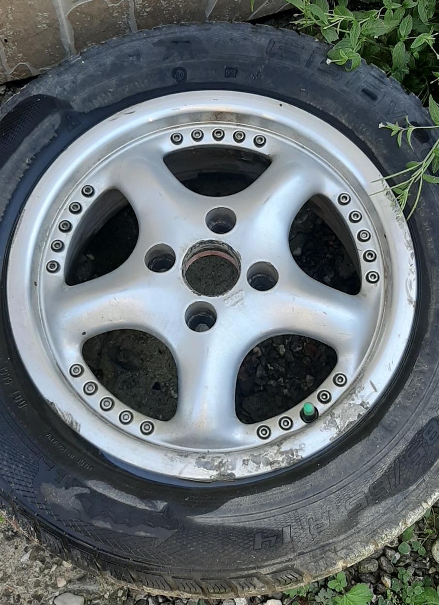 Vand 4 jante de aluminiu R14