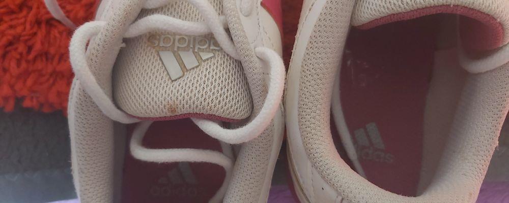 VÂND ADIDAȘI DAMĂ MAR.40 ORIGINALI ADIDAS DIN PIELE NATURALĂ
