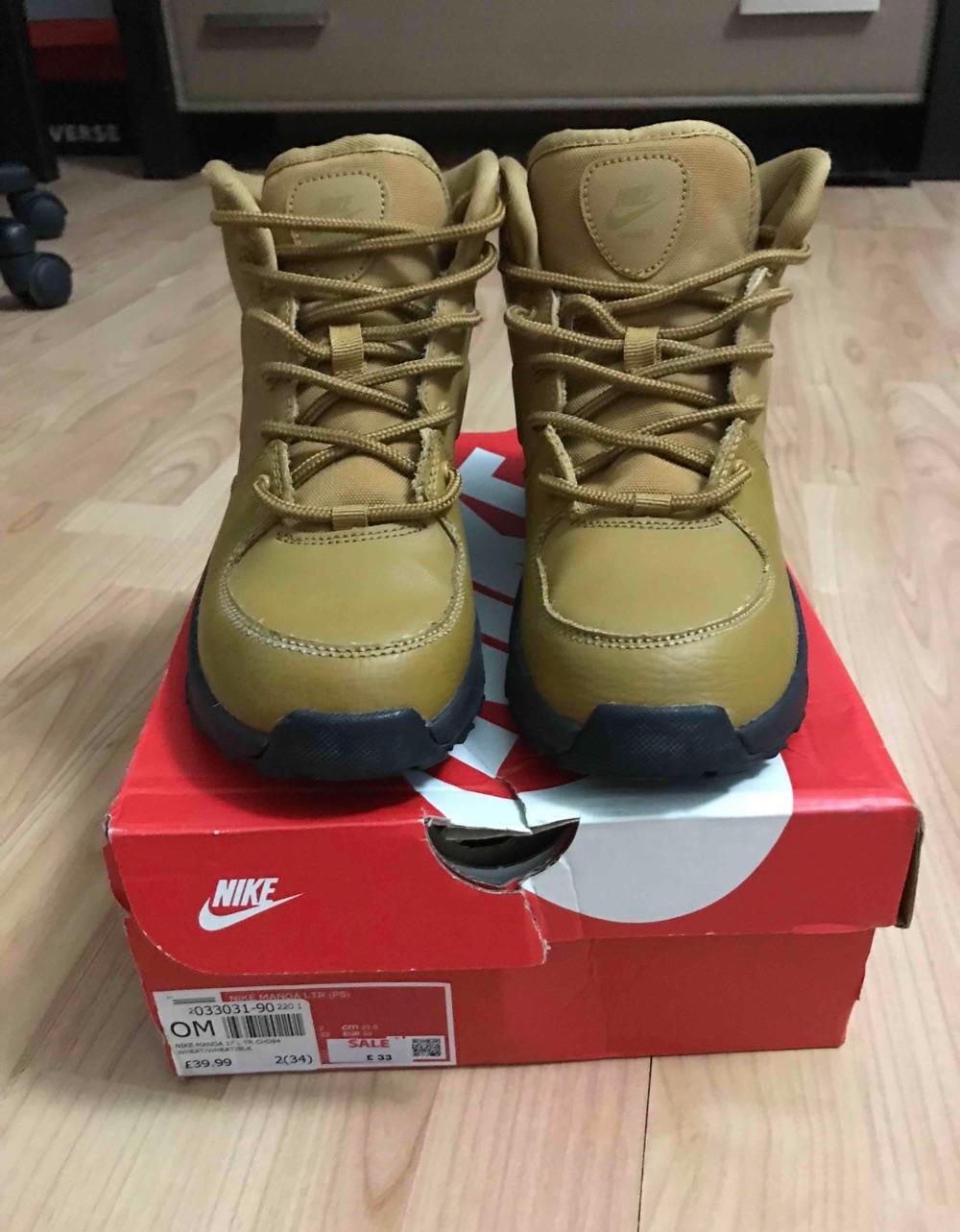 Vând adidași Nike mărimea 34