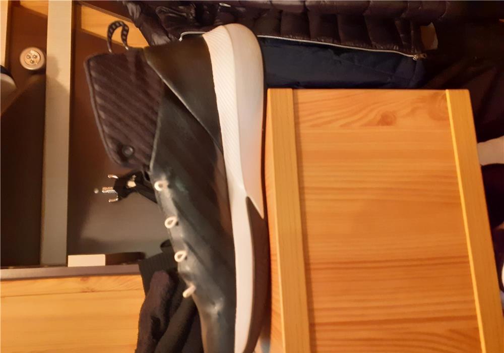 Vând adidași under armour noi unisex,marimea 37