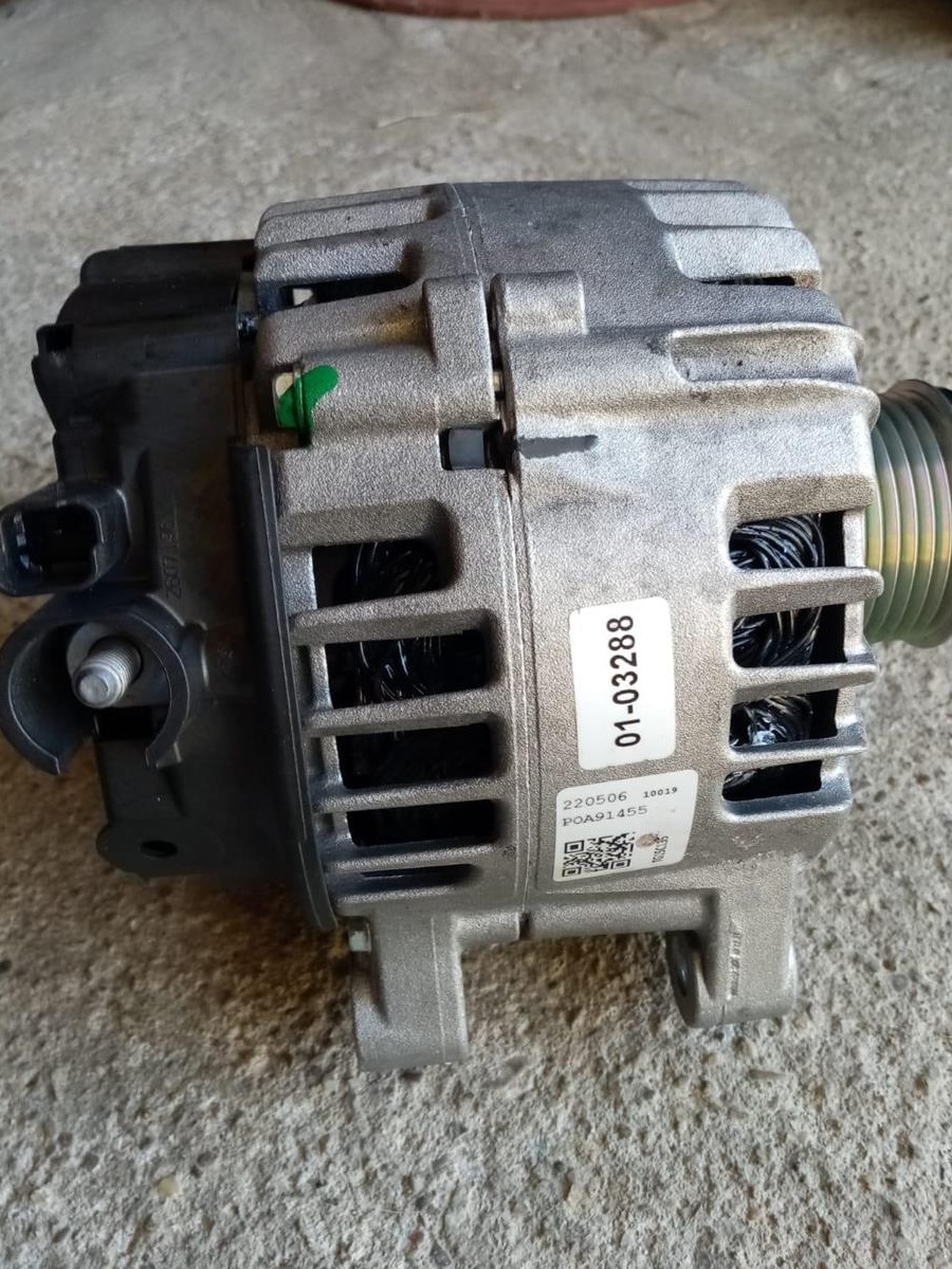 Vând alternator Citroen C4