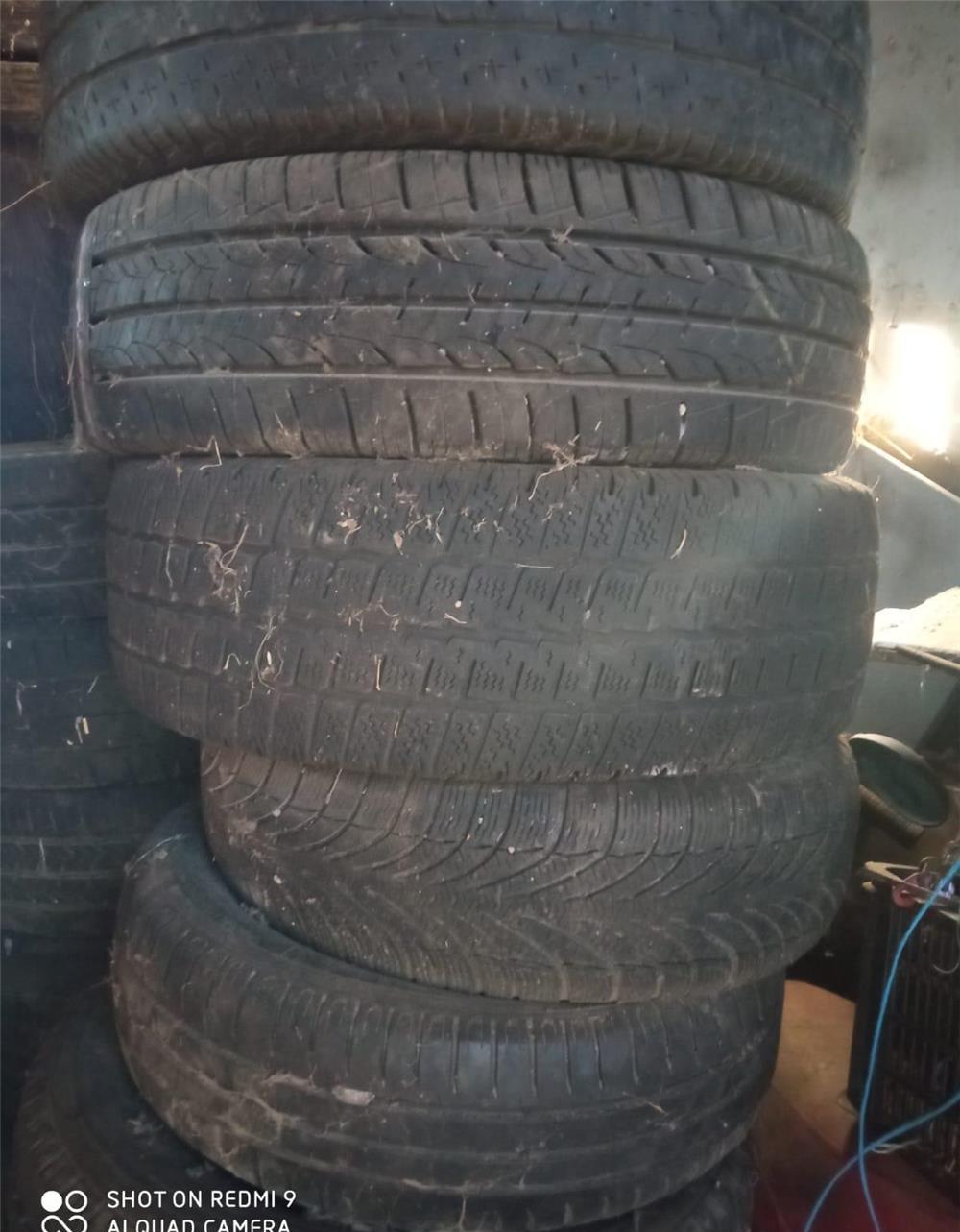 Vand anvelope pentru autoutilitare (C-uri)-215/75/16c