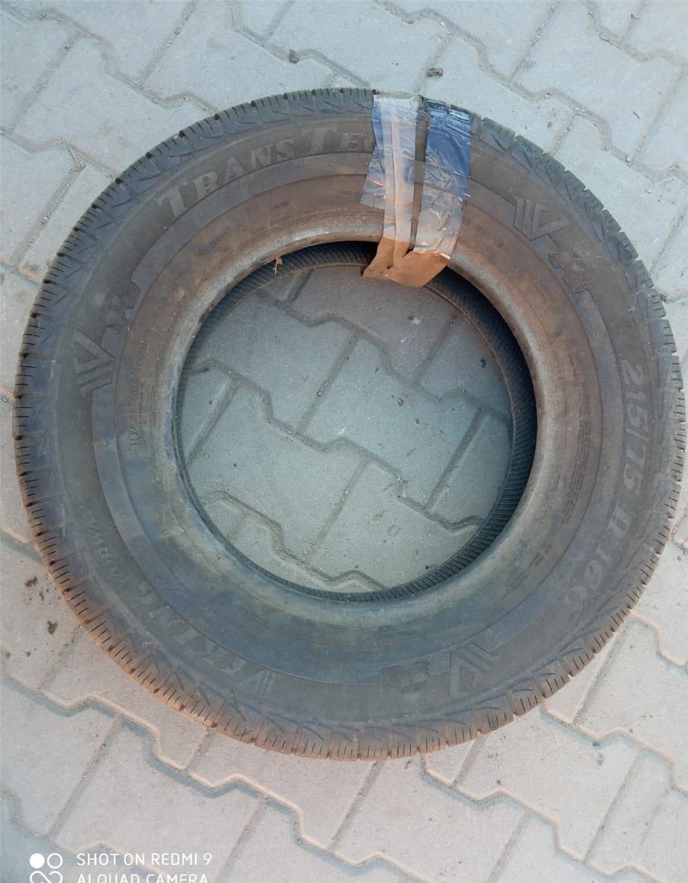 Vand anvelope pentru autoutilitare (C-uri)-215/75/16c