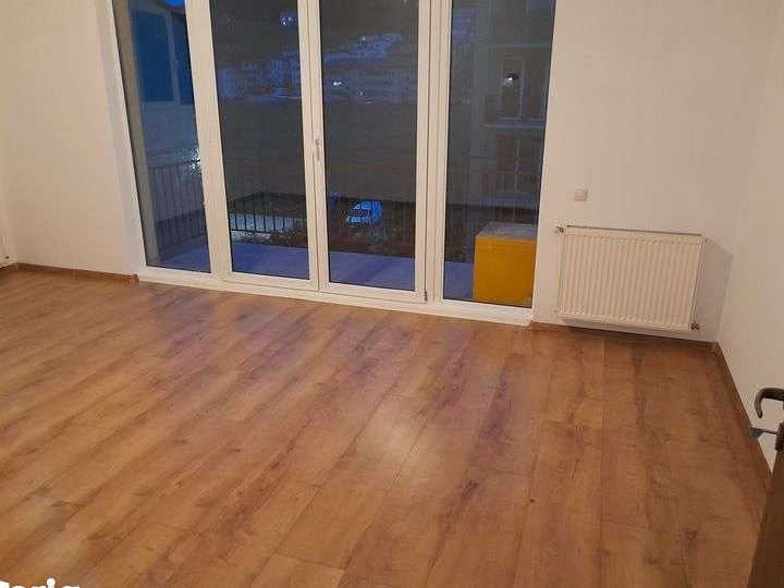 Vand ap 2 camerei 61 m+2 balcoaneFLORESTI Zona PORII
