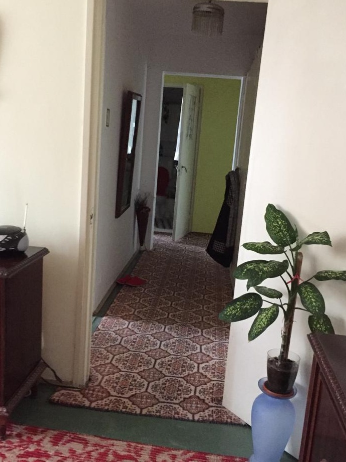 Vand ap 4 camere et din 4 zona ferentari