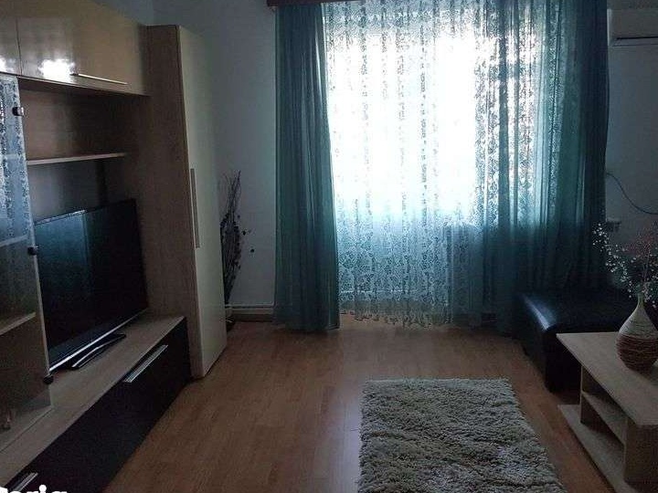 Vând apart. 2 cam, mobilat in Medgidia et 2, zona liniștită in centru.