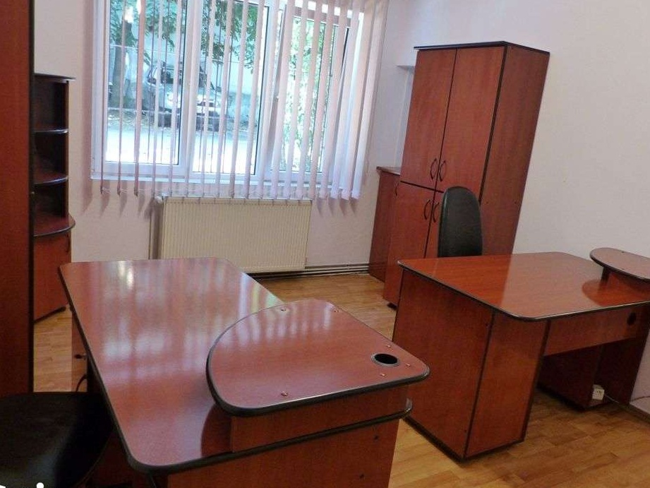 Vand apart. Zona Ultracentral, Tineretului. Bun si pt. birouri