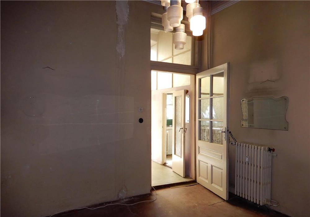 Vand apart.2 cam.mari,st.88 mp.la casa,pretabil Birouri,Cabinete,etc,str.Lacului