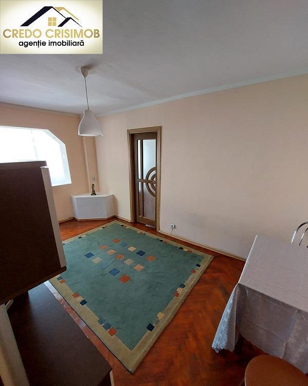 Vand apartament 2 cam nedecomandat zona Intim etajul 2