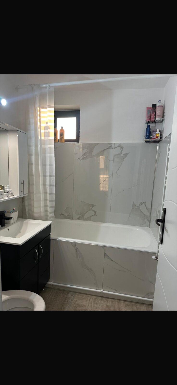 vand apartament 2 camere